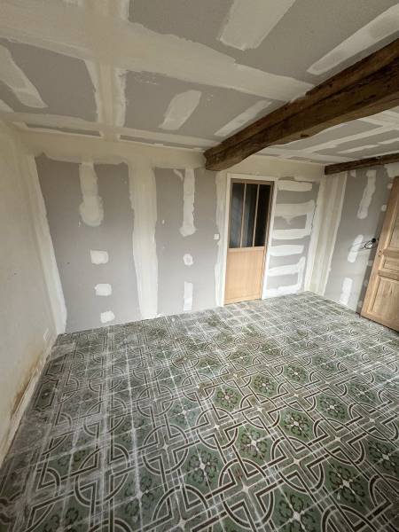 Entreprise plaquiste qualifiée sur Fécamp : Création de cloisons et isolation dans un dressing, chambre et placard
